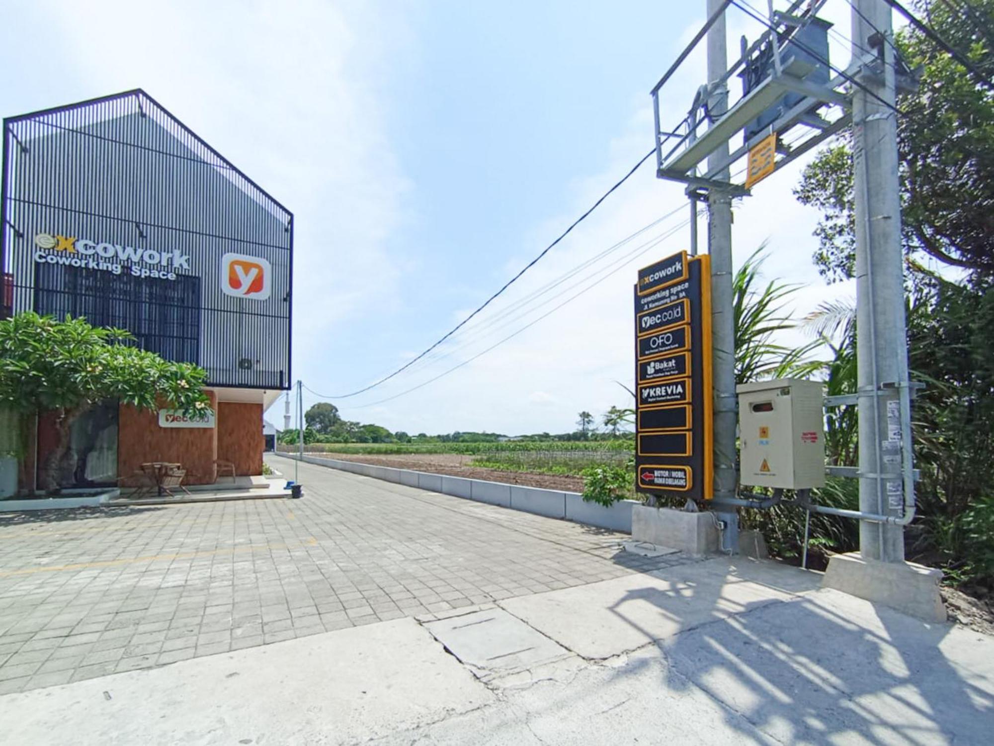 Ofo Kost Premium Kampung Inggris Pare Syariah Mitra Reddoorz Hotel Ngoại thất bức ảnh