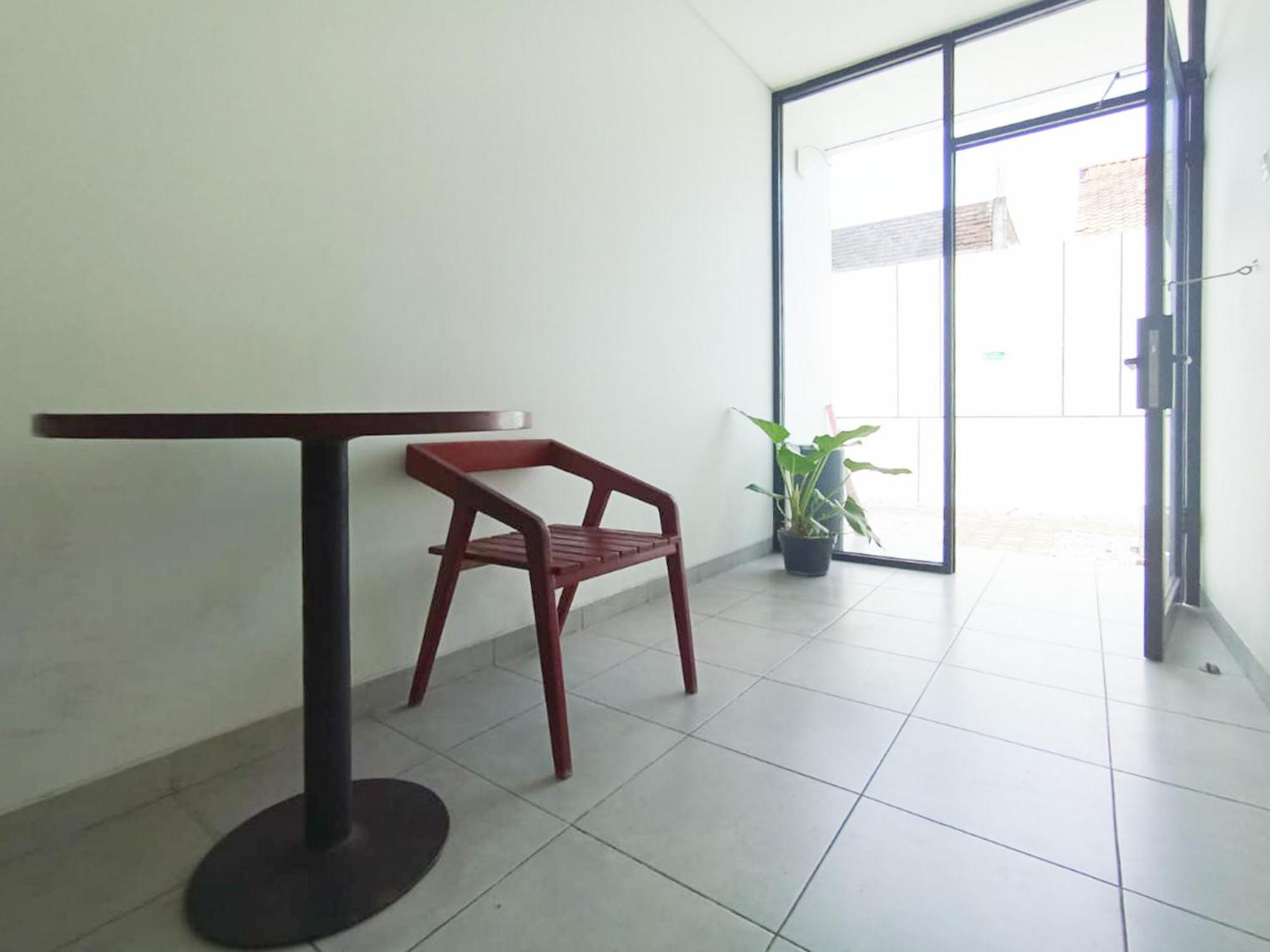 Ofo Kost Premium Kampung Inggris Pare Syariah Mitra Reddoorz Hotel Ngoại thất bức ảnh
